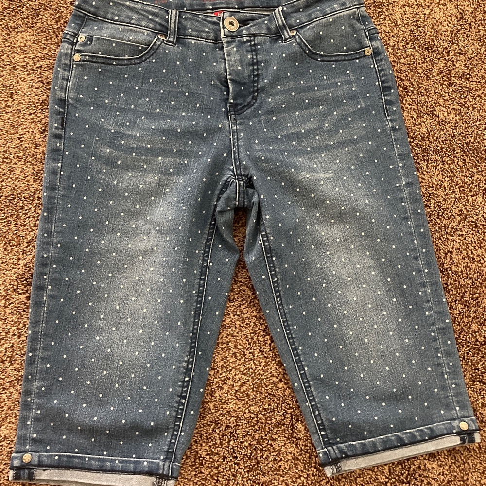 Capri/bermuda style blue jean short